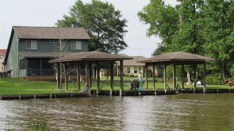 Single Family Residence in Trinity TX 70 Lakeside 21.jpg