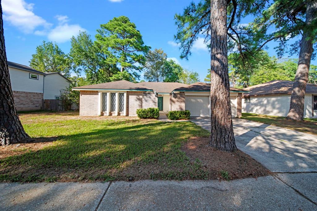 4722 Larksong Lane, Spring, Texas image 1
