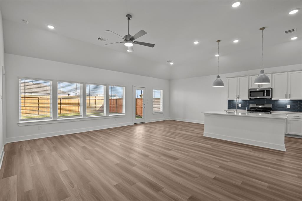 32335 Sunbeam Drive