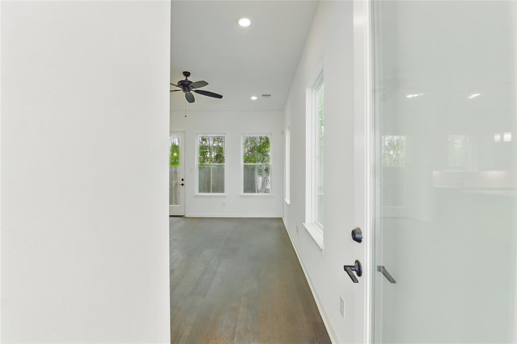 9902 Clark Road #F, Houston, Texas image 4