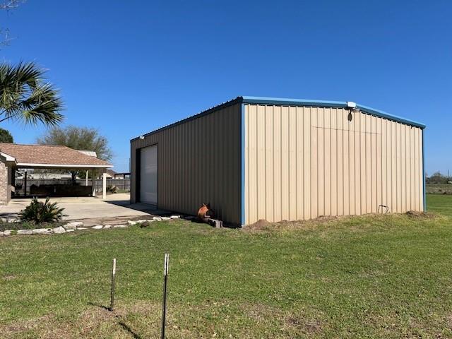 1812 Settlers Court Drive, Sealy, Texas image 8