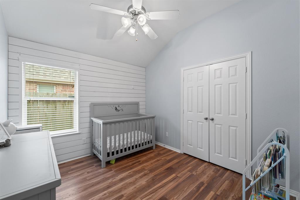 206 Rippling Creek Lane, Alvin, Texas image 18