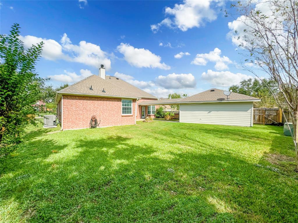 907 N Elder Grove Drive, Pearland, Texas image 38