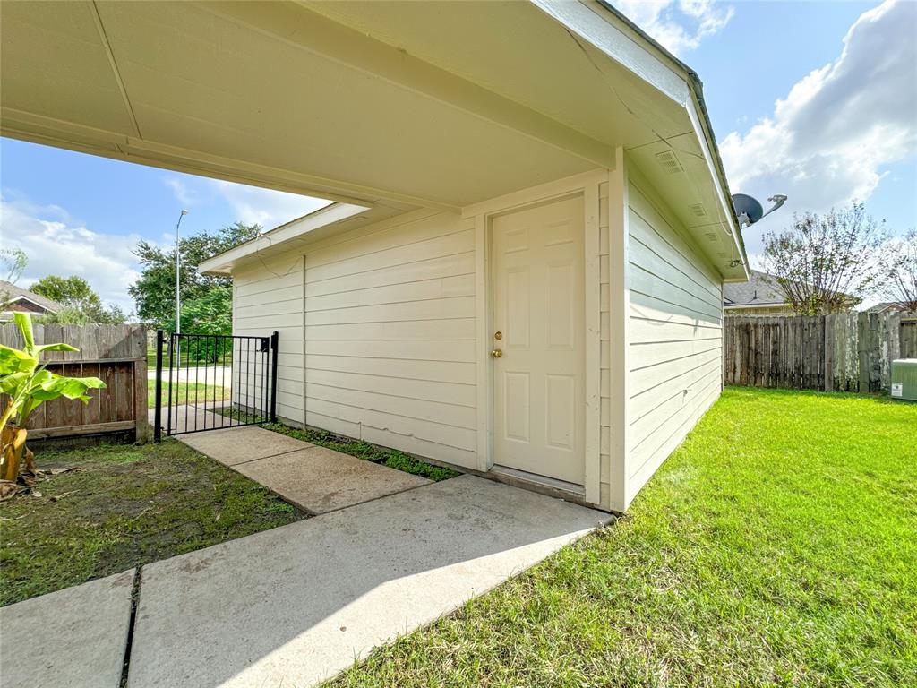 907 N Elder Grove Drive, Pearland, Texas image 43