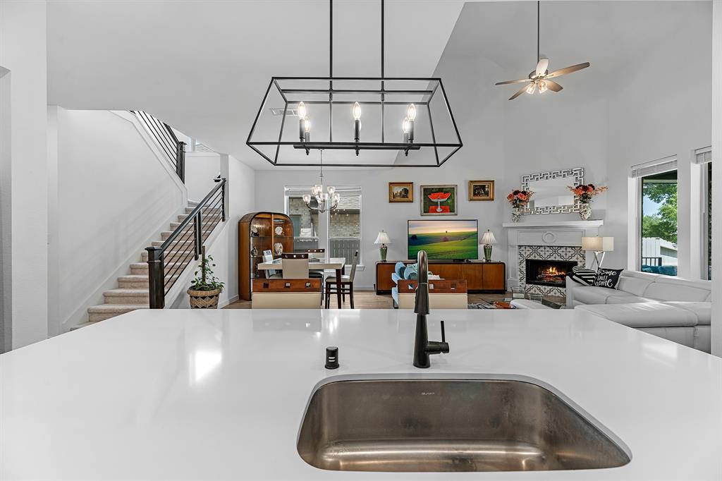 4818 Nodding Thistle Trail, Fulshear, Texas image 14