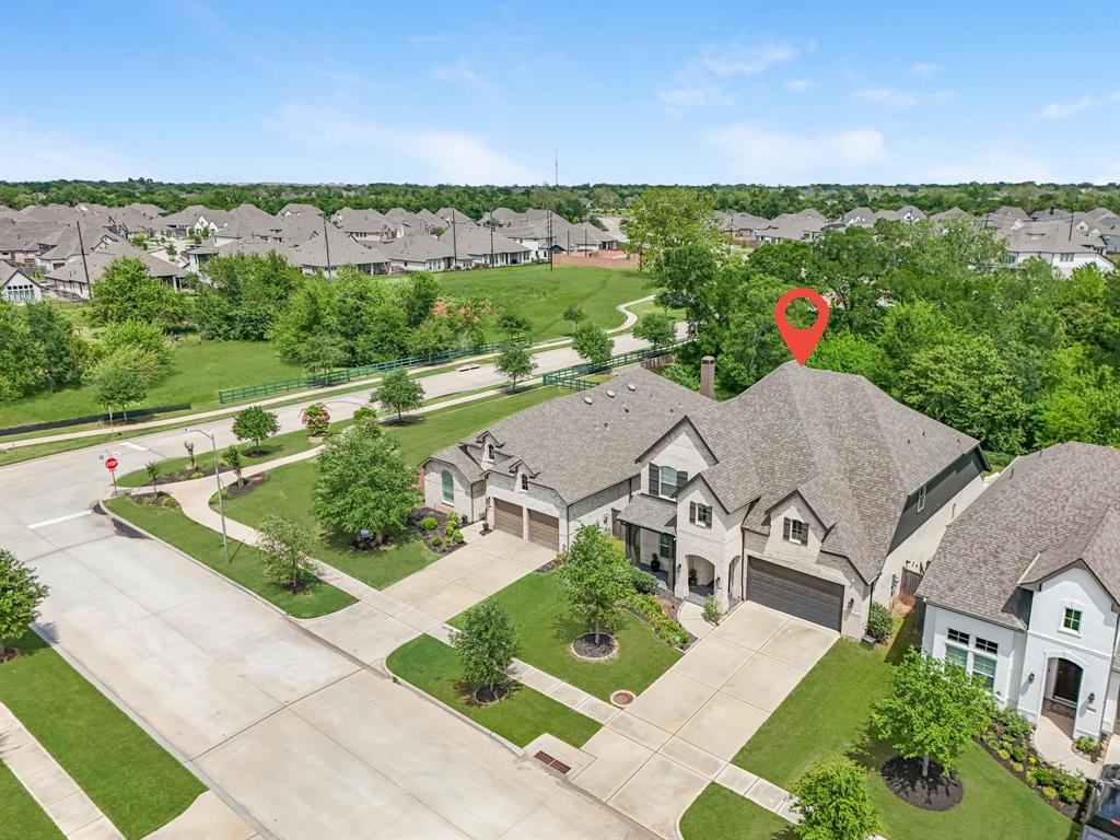 4818 Nodding Thistle Trail, Fulshear, Texas image 43