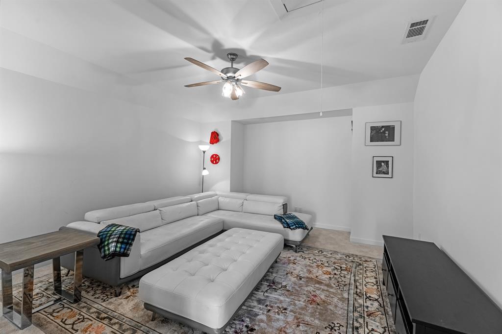 4818 Nodding Thistle Trail, Fulshear, Texas image 32