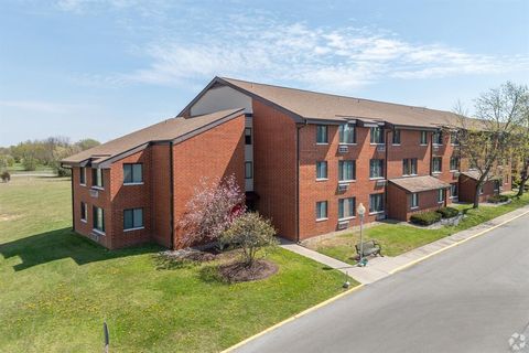 Photo of 2100 N Greentree Blvd, Clarksville, IN 47129 (MLS # 32488886)