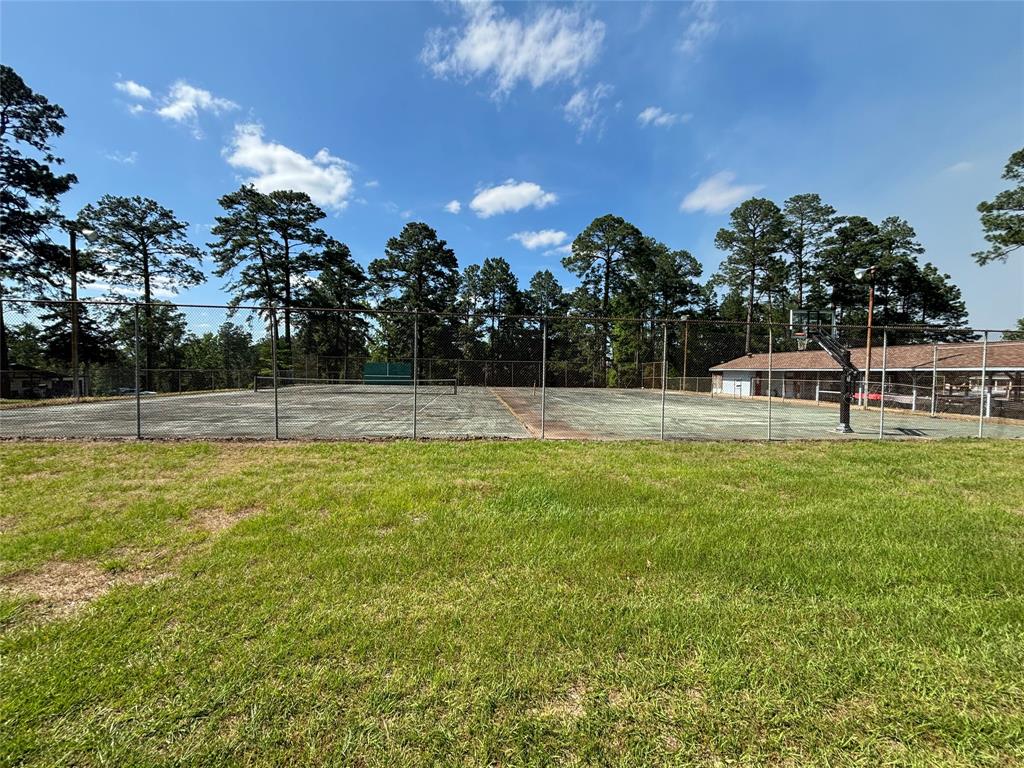 365 Eastwood Loop, Hemphill, Texas image 19