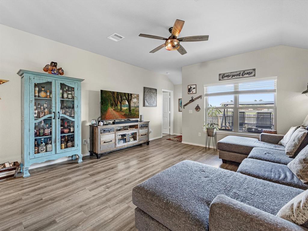 323 Cumberland Forest Drive, Magnolia, Texas image 3