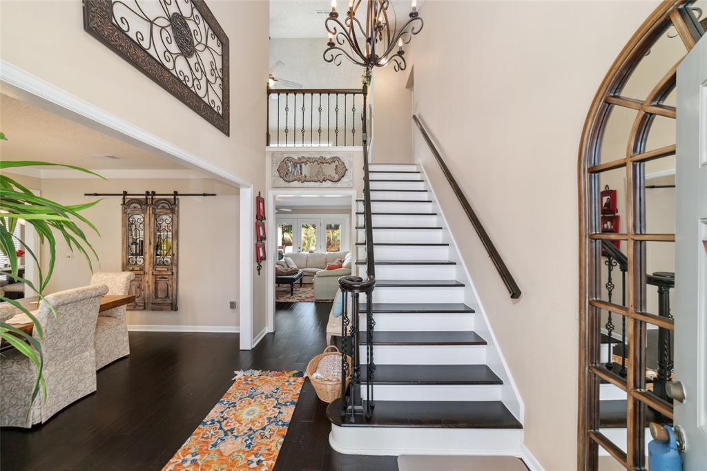 18 Robin Run Drive, Spring, Texas image 6