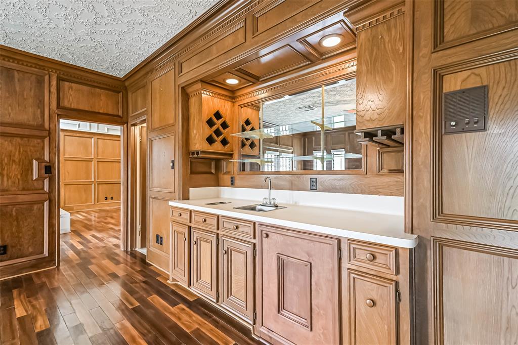 1410 Osborne Drive, Friendswood, Texas image 15