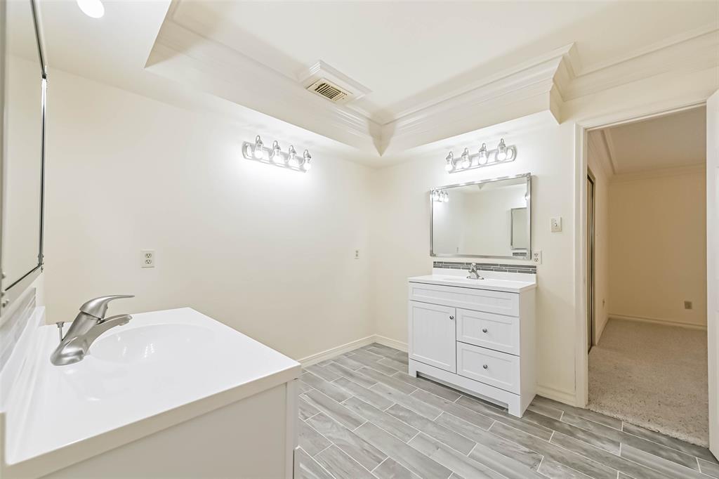 1410 Osborne Drive, Friendswood, Texas image 32
