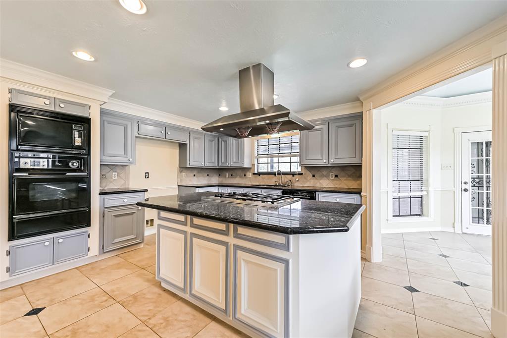 1410 Osborne Drive, Friendswood, Texas image 12