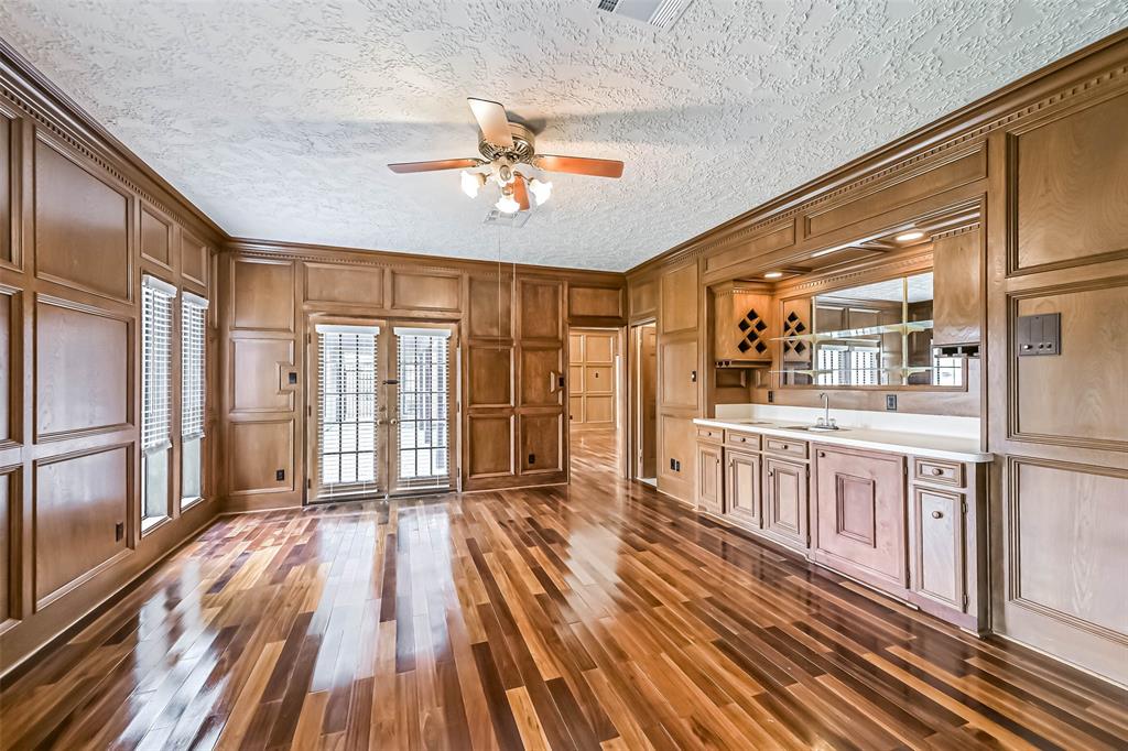 1410 Osborne Drive, Friendswood, Texas image 14