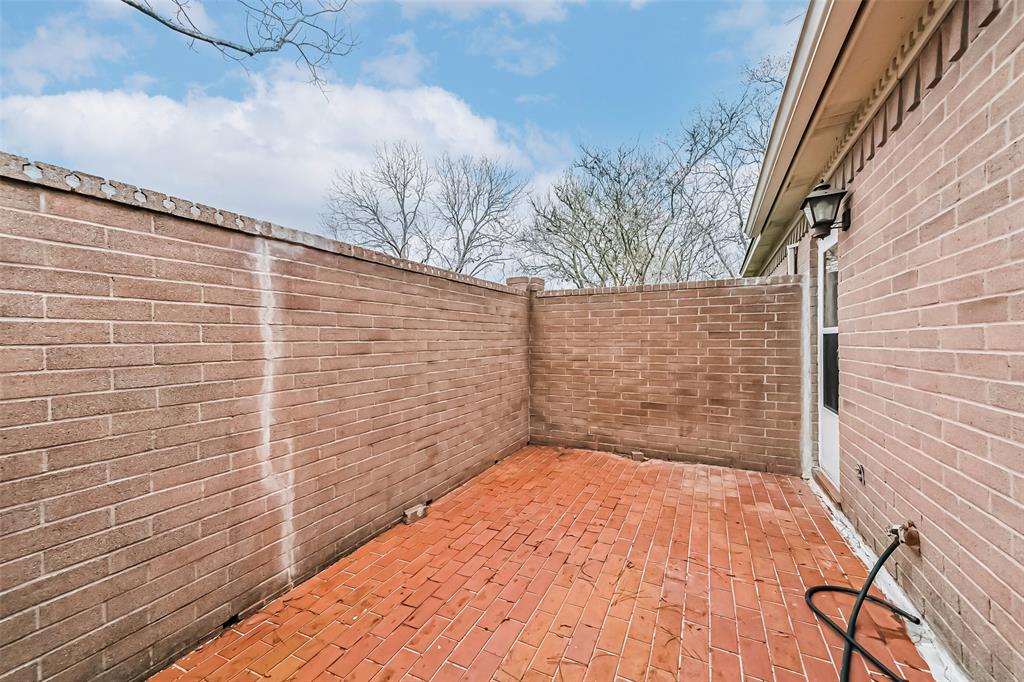 1410 Osborne Drive, Friendswood, Texas image 21