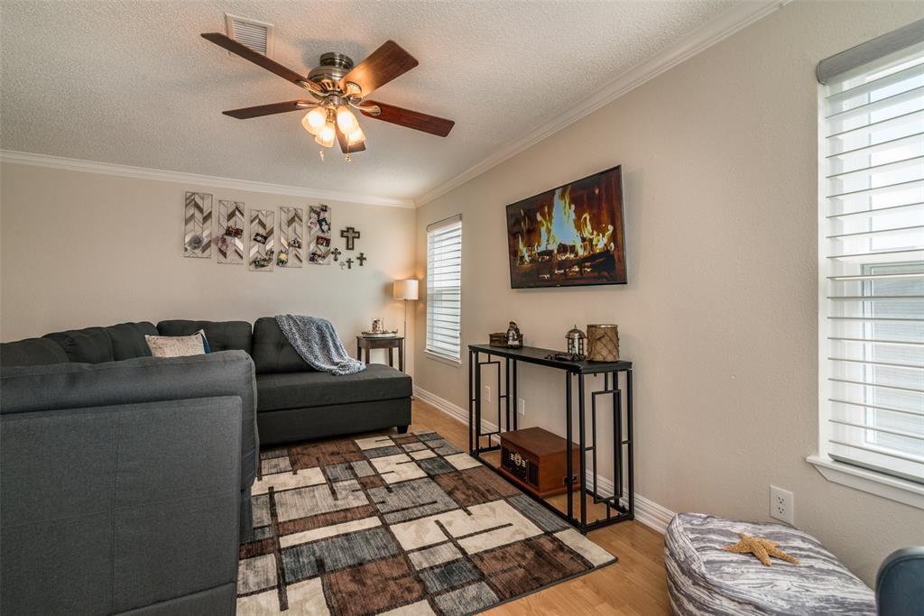 1907 Glencove Drive, Seabrook, Texas image 2