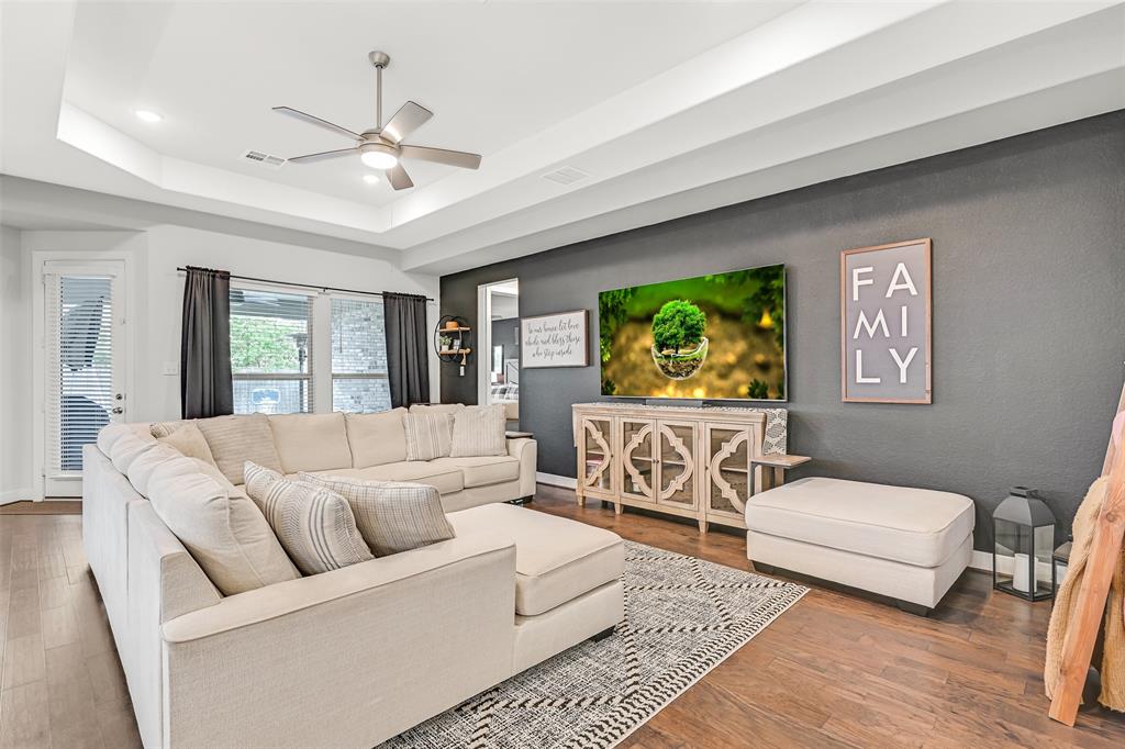 2317 Trocadero Lane, League City, Texas image 3