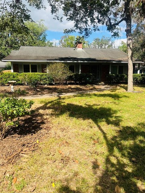 A home in Lake Jackson