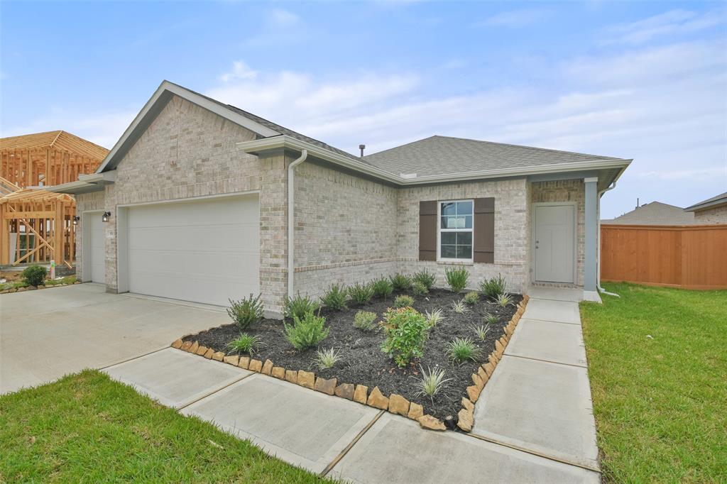 55 Leon Way, Dayton, Texas image 2