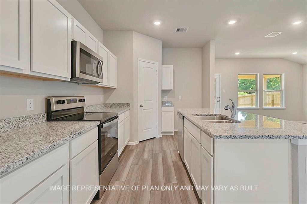 2314 Jeter Drive, Bryan, Texas image 2