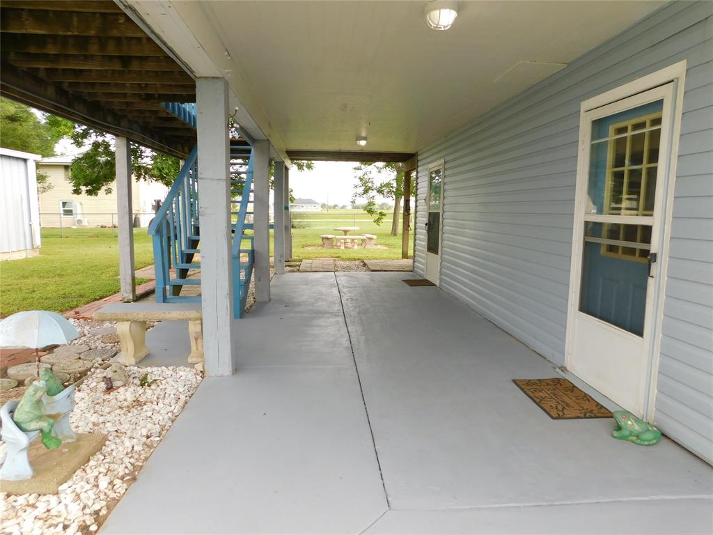 135 W Bayshore Drive, Palacios, Texas image 5