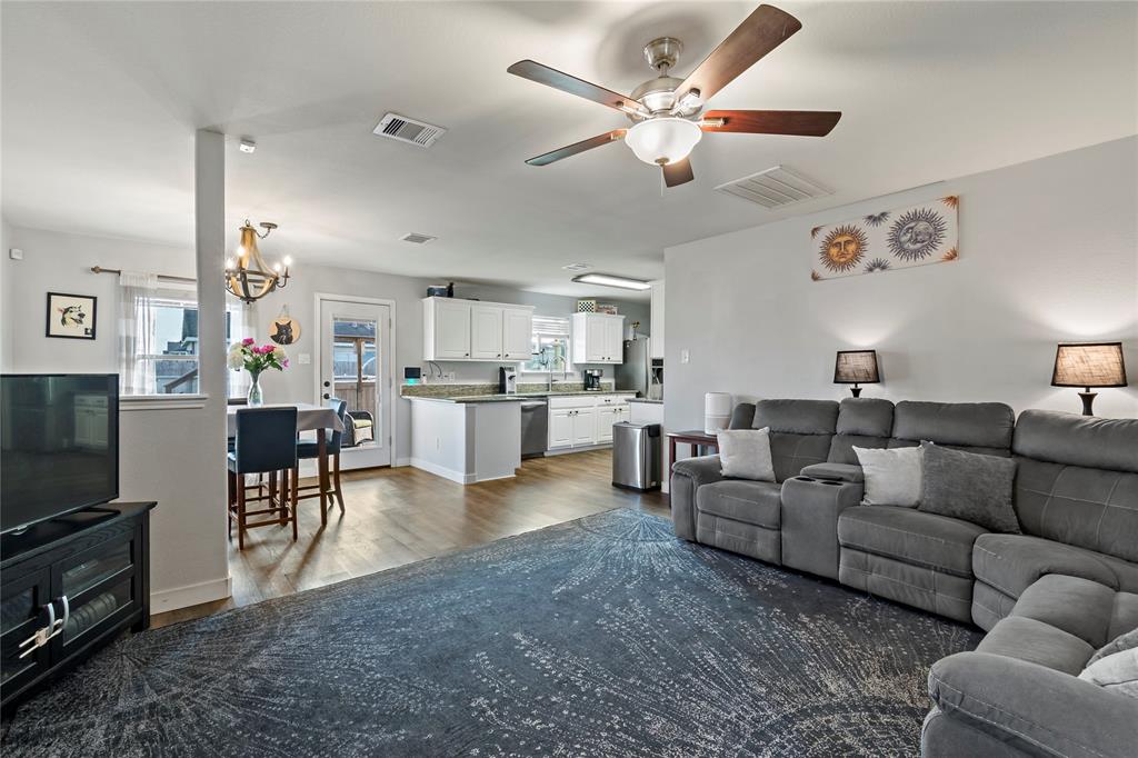 7218 Lilac Manor Lane