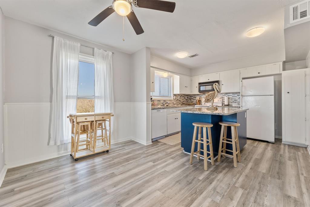 324 County Road 257, Matagorda, Texas image 13