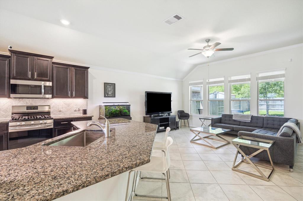 18822 Rosewood Terrace Drive, New Caney, Texas image 10