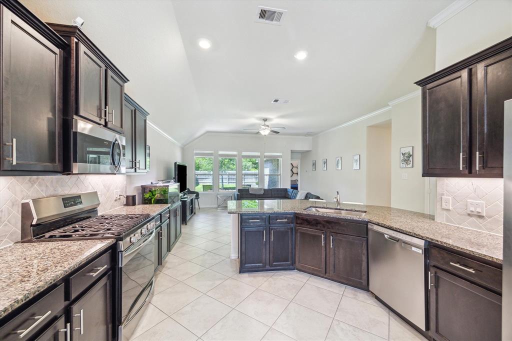 18822 Rosewood Terrace Drive, New Caney, Texas image 13