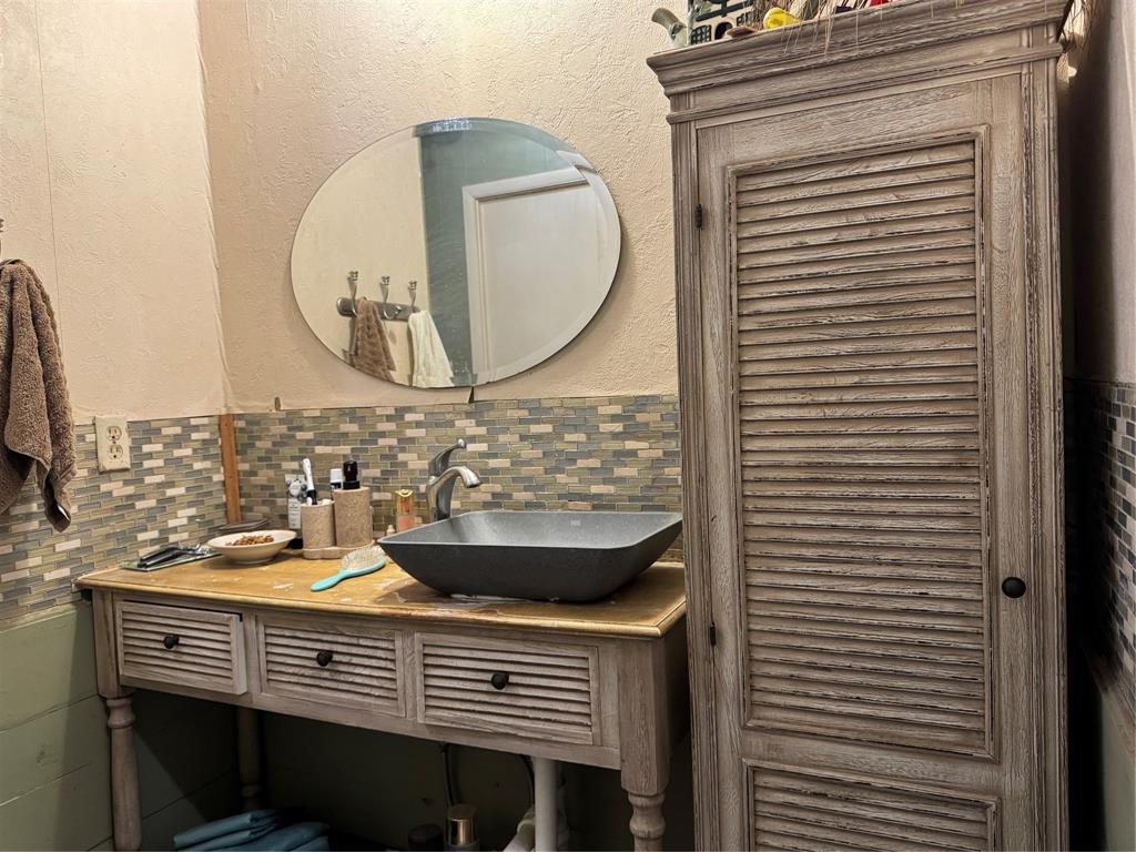 2183 Farm To Market 3283, Hallettsville, Texas image 18