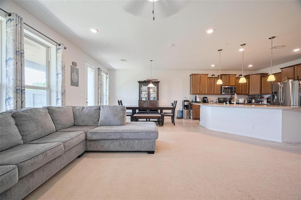 22403 Helen Springs Ln