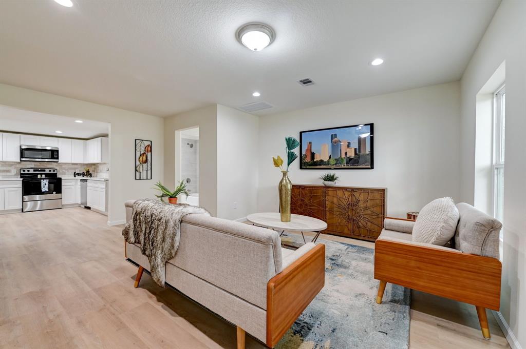 104 18th Avenue, Texas City, Texas image 3