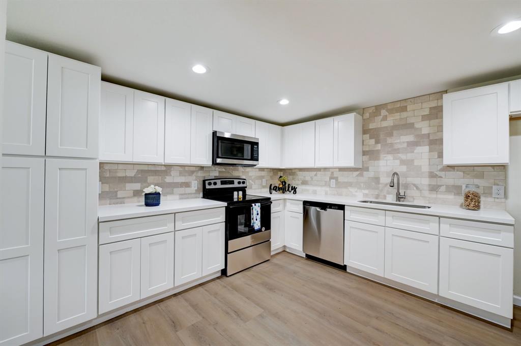 104 18th Avenue, Texas City, Texas image 2