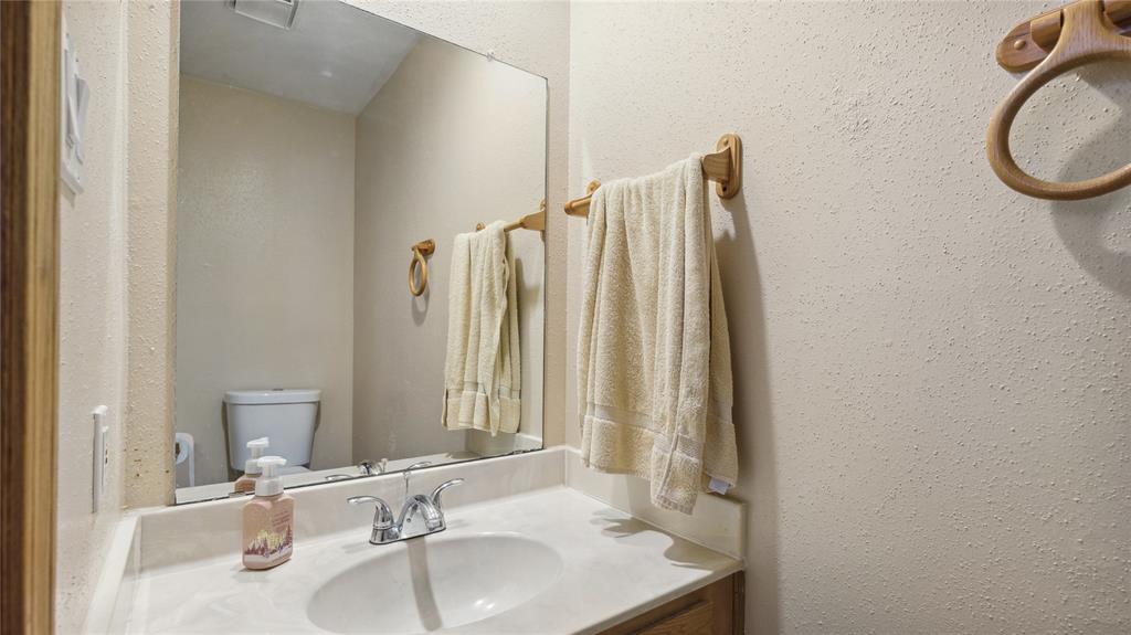 7819 Mauvewood Drive, Houston, Texas image 7