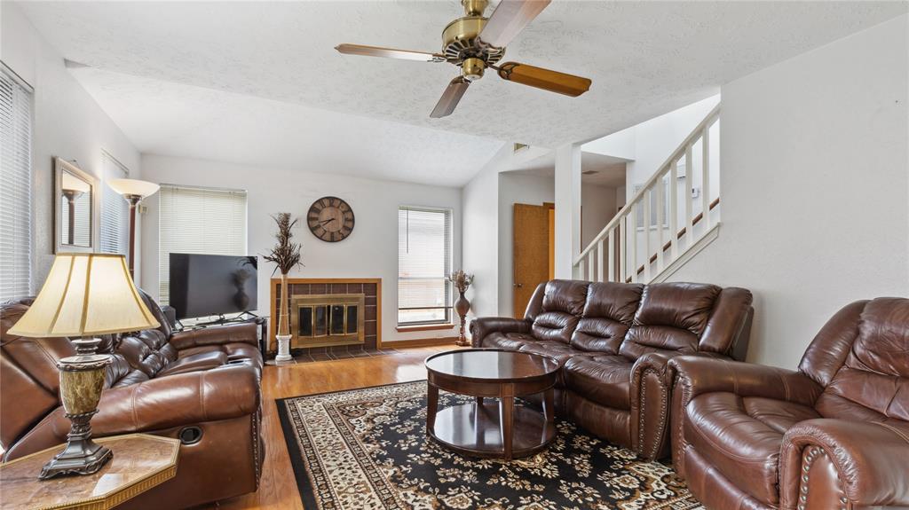 7819 Mauvewood Drive, Houston, Texas image 10