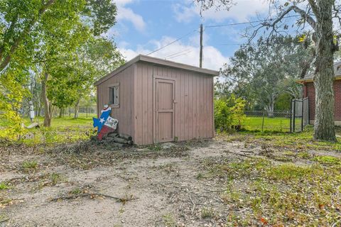 A home in Alvin