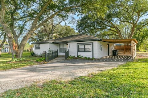 A home in Alvin