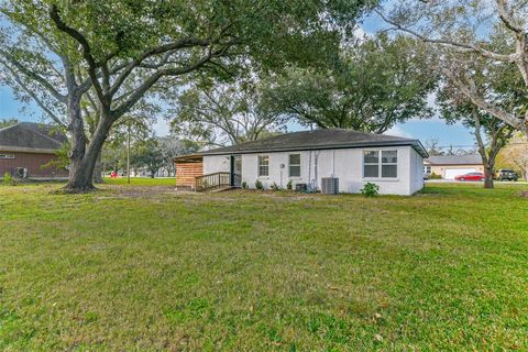 A home in Alvin