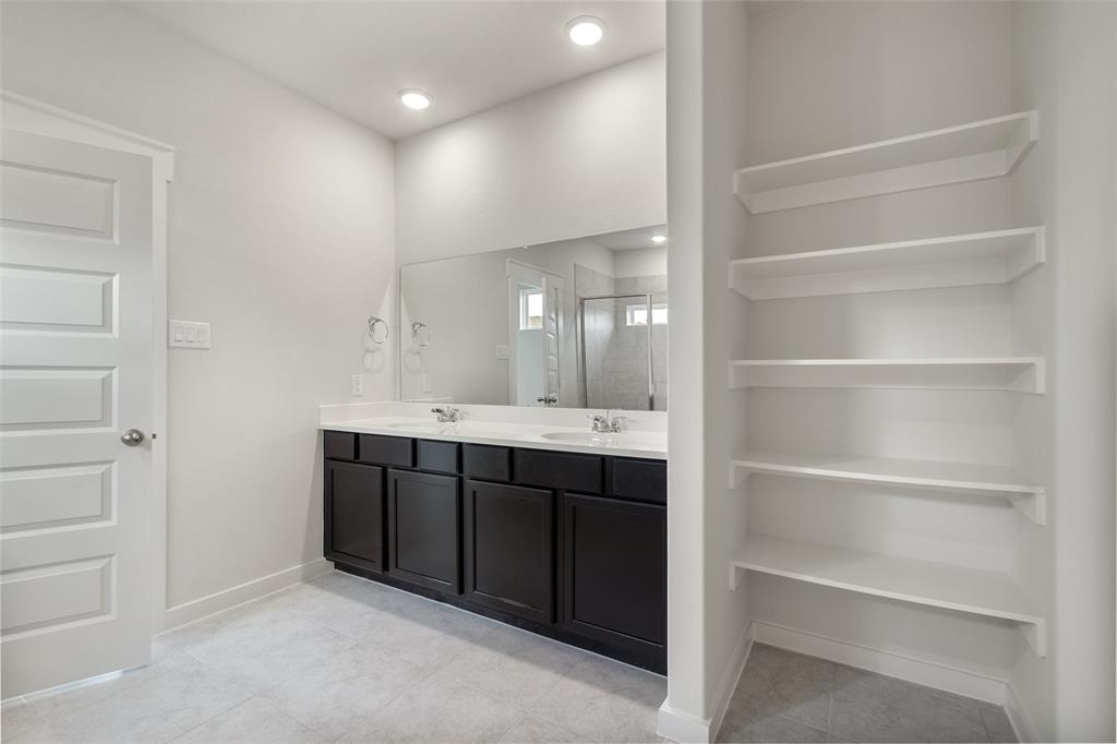 4303 Maple Root Lane, Pinehurst, Texas image 25