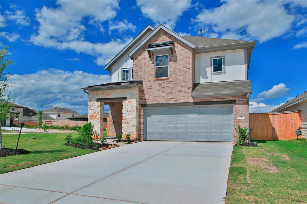 4303 Maple Root Lane, Pinehurst, Texas image 4