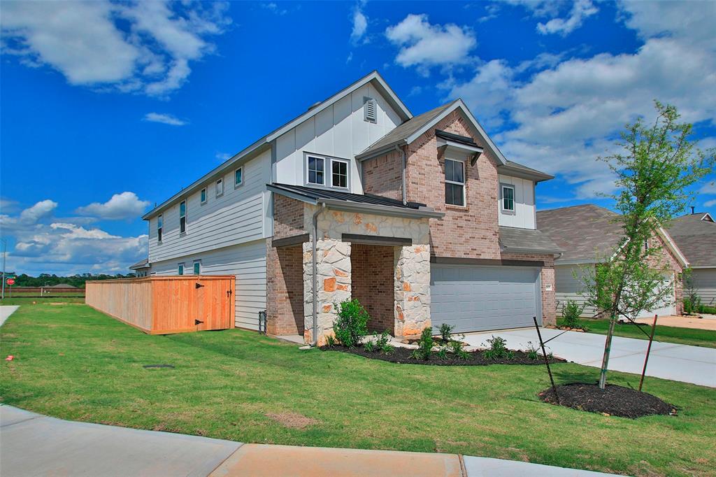 4303 Maple Root Lane, Pinehurst, Texas image 3