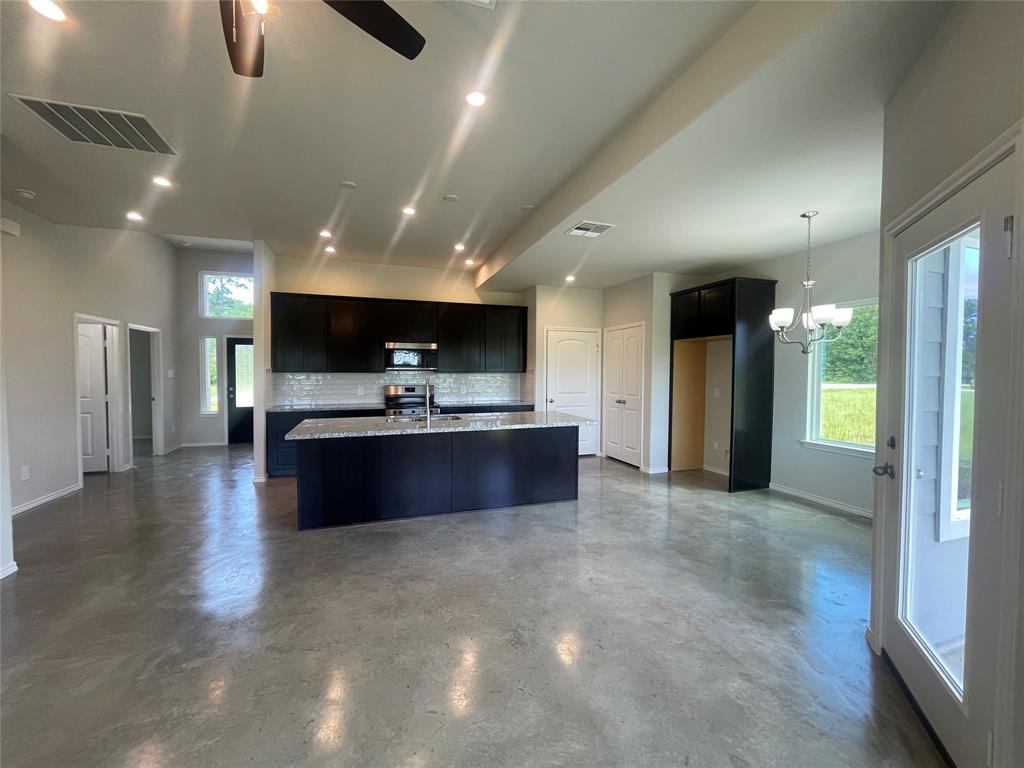 8 Greenway Drive, Trinity, Texas image 6