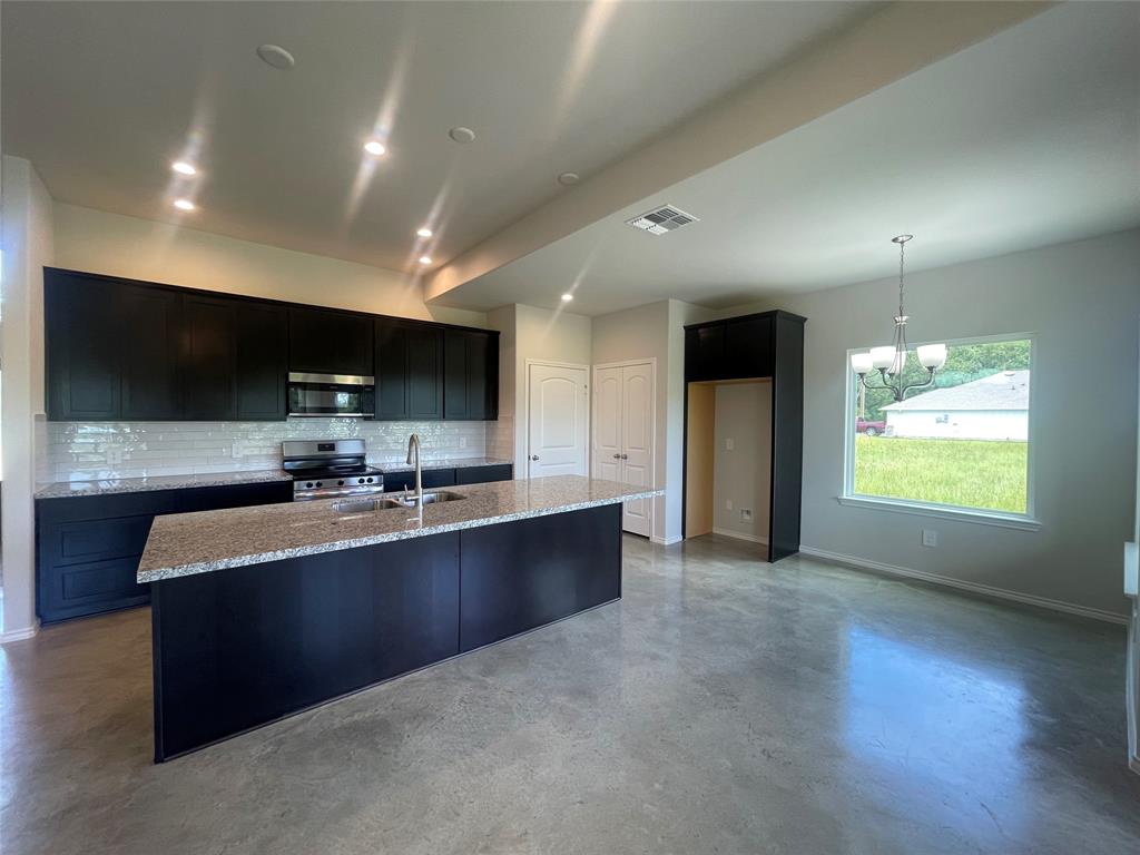 8 Greenway Drive, Trinity, Texas image 7