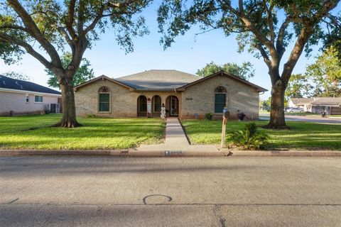 A home in Rosenberg