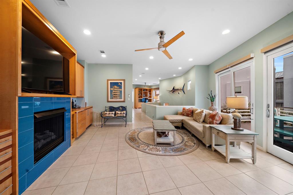 4207 Barataria Court