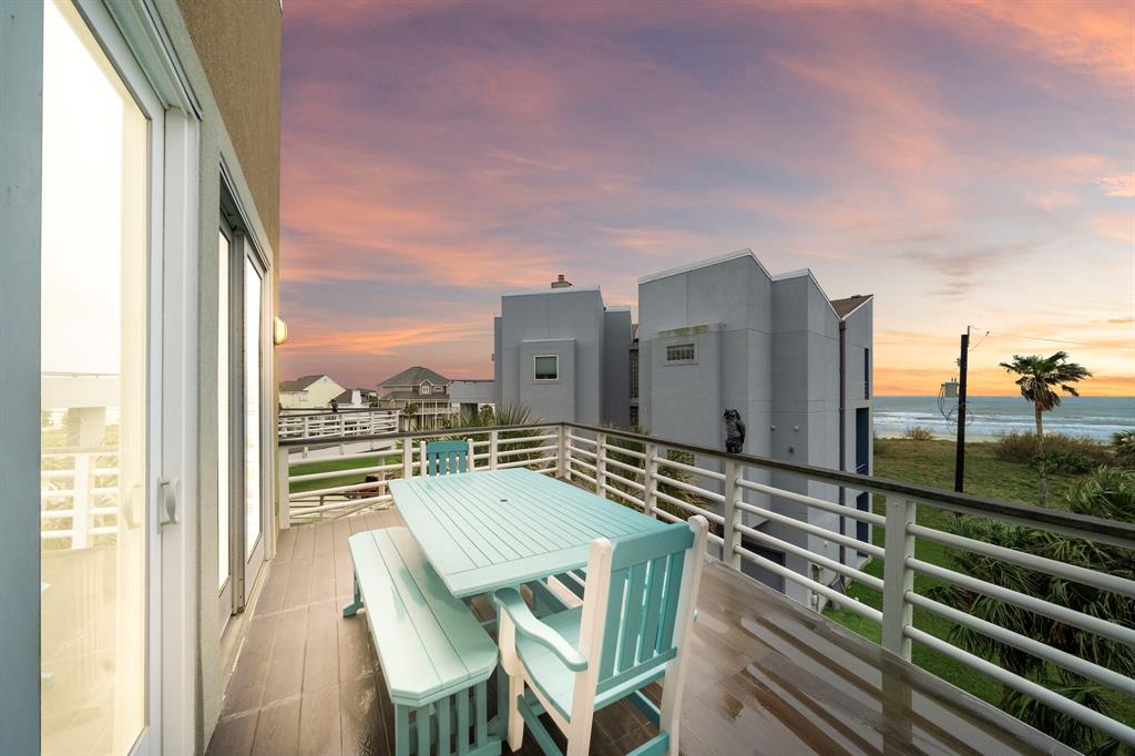 4207 Barataria Court