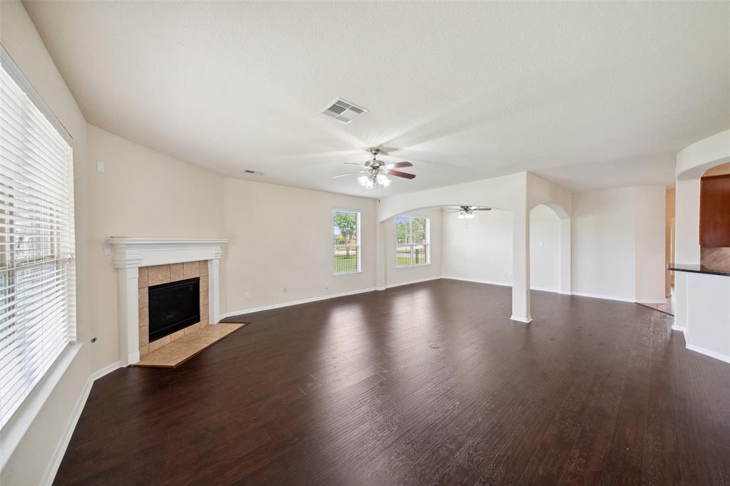 8815 E Windhaven Terrace Trail, Cypress, Texas image 10