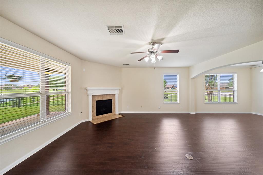 8815 E Windhaven Terrace Trail, Cypress, Texas image 9