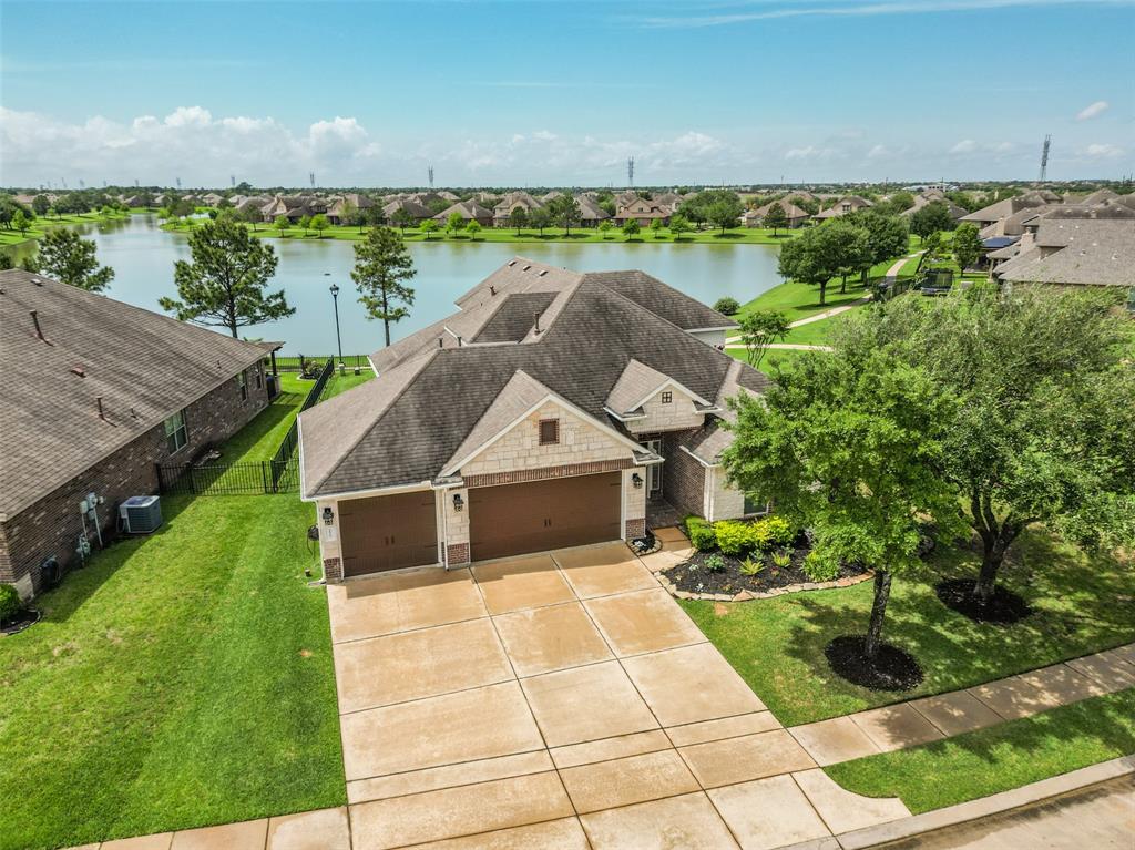 8815 E Windhaven Terrace Trail, Cypress, Texas image 32